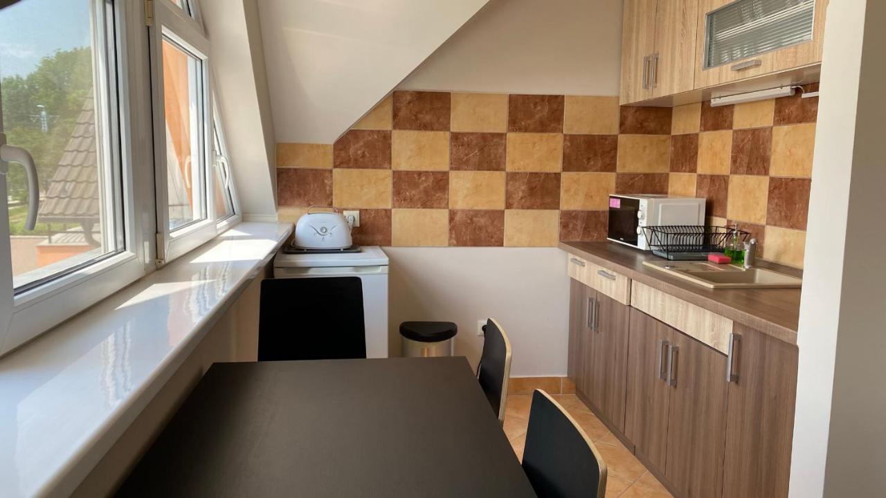 Korall Apartman Balatonfůzfő Extérieur photo
