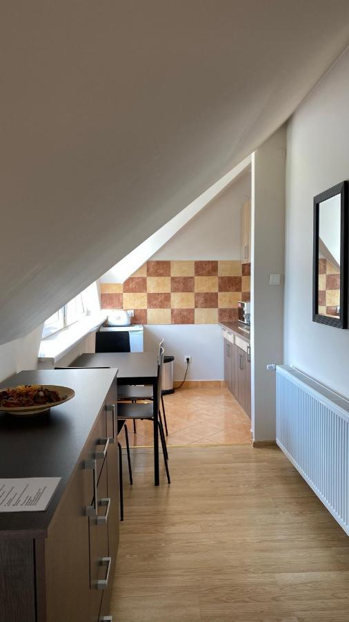 Korall Apartman Balatonfůzfő Extérieur photo