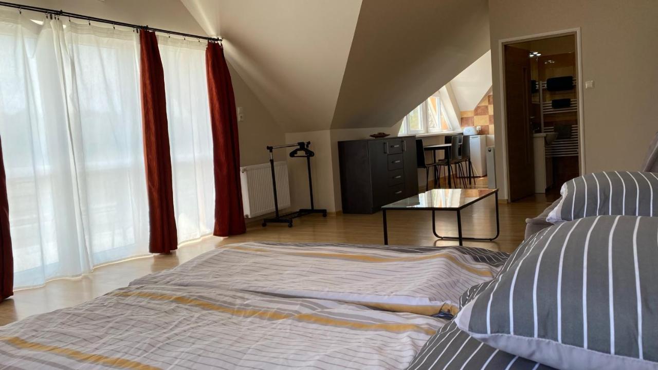 Korall Apartman Balatonfůzfő Extérieur photo