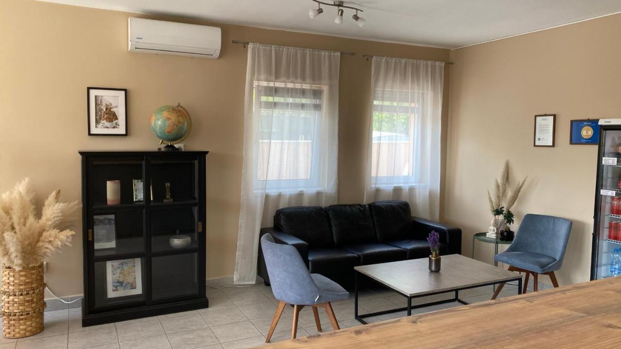 Korall Apartman Balatonfůzfő Extérieur photo