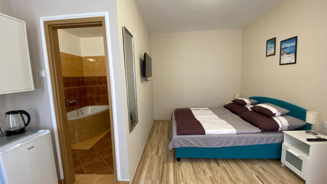 Korall Apartman Balatonfůzfő Extérieur photo